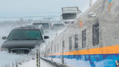 Дополнительные места на поездах для вывоза пассажиров из-за непогоды организовал нацперевозчик