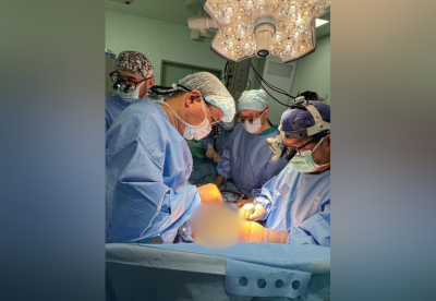 В Казахстане провели уникальную операцию по удалению опухоли у девочки