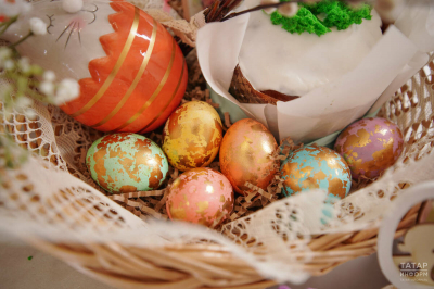 Депутат Госдумы предупредил об опасности трендового способа окраски пасхальных яиц