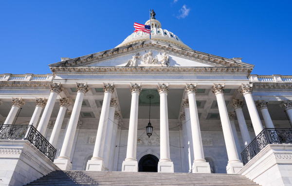 Сенат США одобрил законопроект о финансировании правительства до конца января