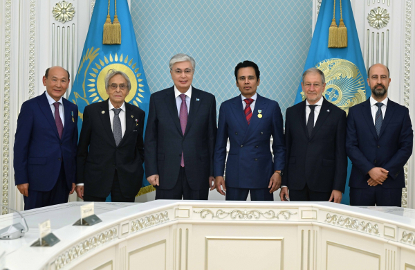 Казахстан укрепляет международное сотрудничество в нейрохирургии