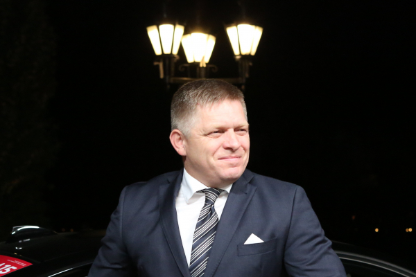Ушаков подтвердил приезд Фицо в Москву на 9 мая