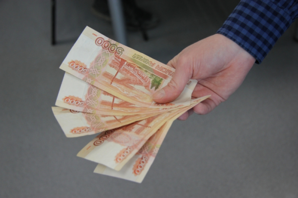 Экс-начальник миграционного отдела полиции в Копейске получила срок за взятки