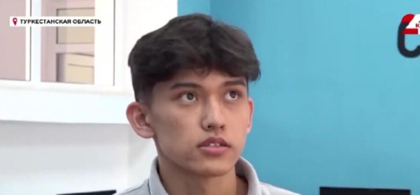 Школьник из Арыси получил приглашения из 86 вузов мира