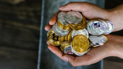 Курсы криптовалют к доллару на 15 апреля 2024 года