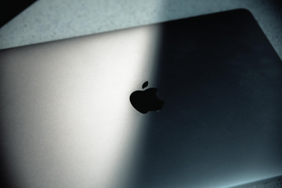 Милонов раскритиковал новые iPhone от Apple