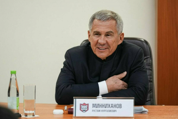 Рустам Минниханов встретился с &laquo;Ак Барсом&raquo; перед сезоном