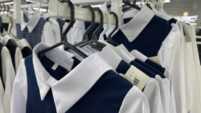 &laquo;Юбка ниже колен и закрытое декольте&raquo;. В Казахстане требуют пересмотреть школьную форму для девочек