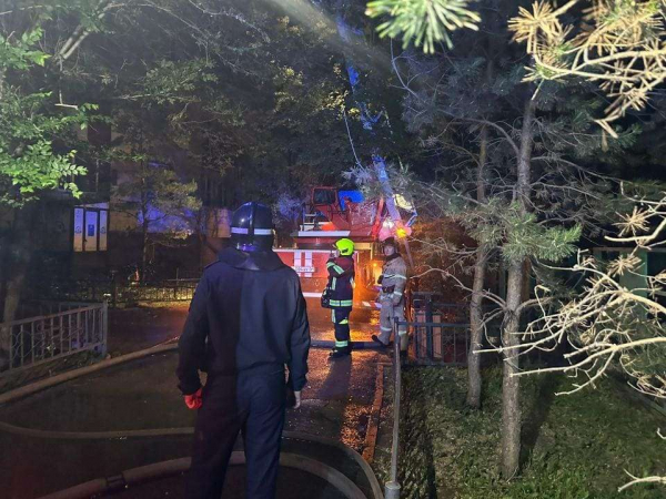 В жилом комплексе «7 бочек» в Астане произошёл пожар