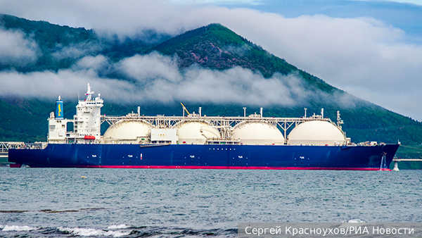 Цена нефти Brent превысила 100 долларов за баррель