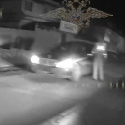 В Казани водитель без прав сбил инспектора при проверке документов