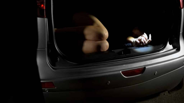 В Астане женщину перевозили в багажнике авто