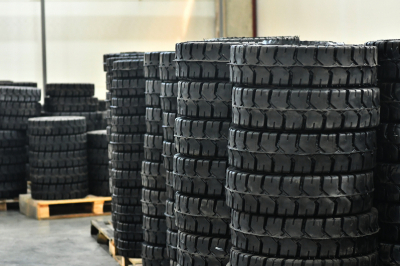 &laquo;Известия&raquo;: В&nbsp;России могут запретить часть дешевых шин &ndash; рынок потеряет до&nbsp;трети продукции