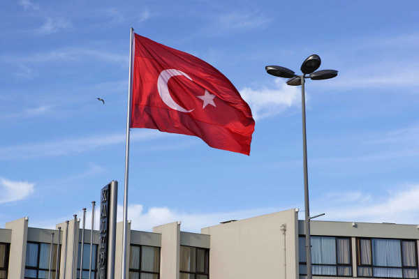 РИАН: Страны Запада усилили давление на турецкие банки, работающие с РФ