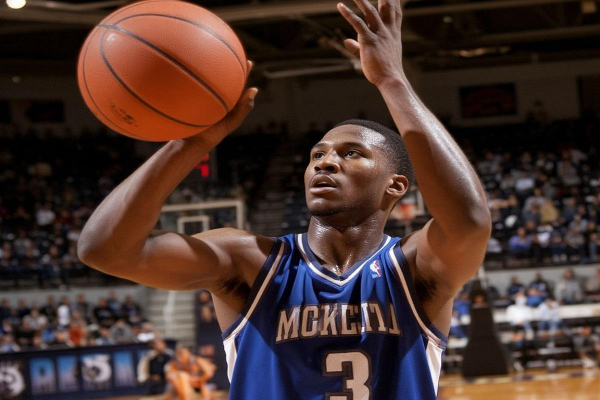 Спустя 17 лет &laquo;Детройт&raquo; снова побеждает дома в матче плей-офф