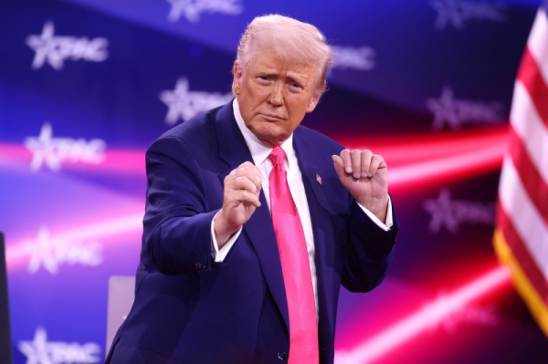 Президент США выступил с заявлением после стрельбы в отеле