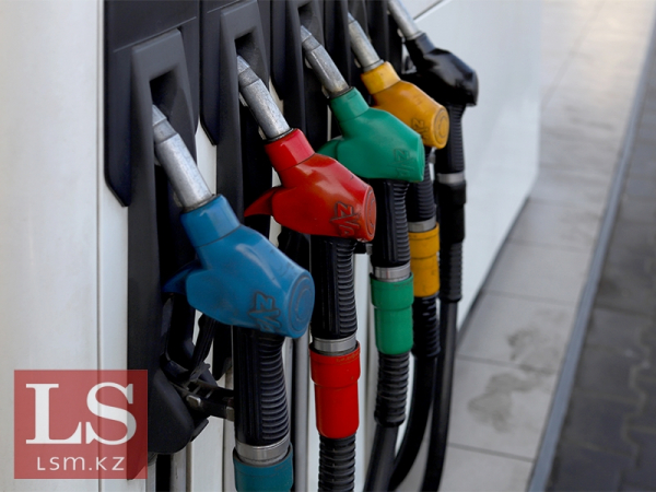 Бензин из Казахстана вывозят в Афганистан и Узбекистан. Инфографика