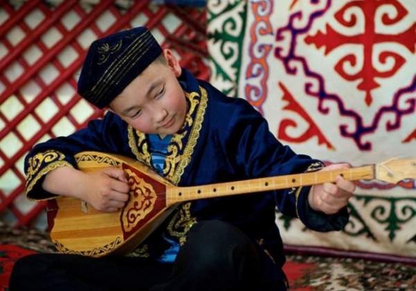 В Казахстане предлагают платить денежные поощрения одаренным детям