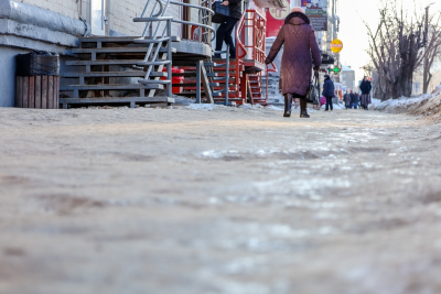 В Новосибирске увеличилось число травм из-за гололеда: пострадавших сотни