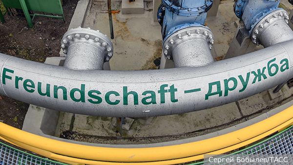 В Туапсе приостановили подачу воды из-за аварии на НПЗ