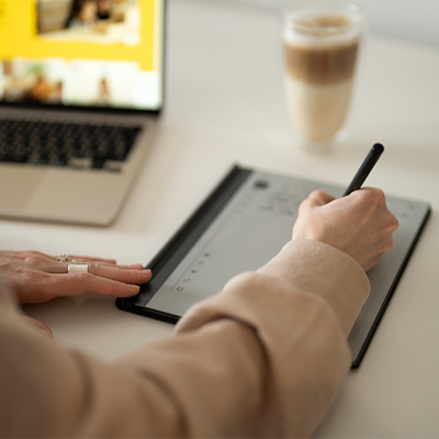 Стипендии и стажировки в июле