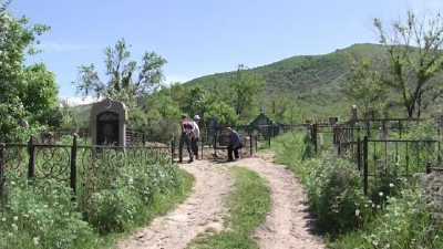 На нехватку мест на кладбищах пожаловались жители Алматинской области