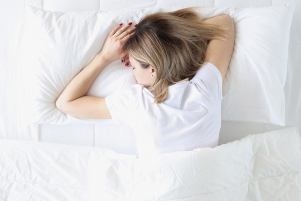 Психолог назвала тревожный сигнал любителям провести выходные в кровати