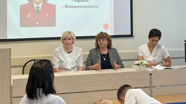На начальника отдела Роспотребнадзора завели дело за взятку сертификатом