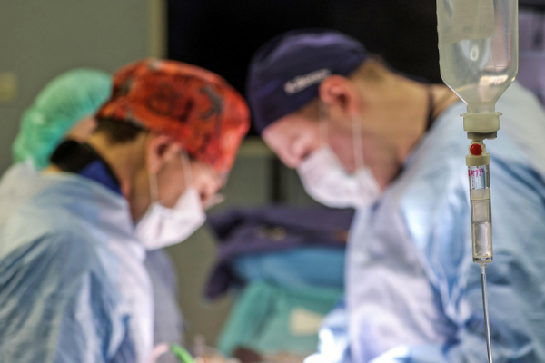 Врачи вырезали 20-килограммовую опухоль, которая росла у женщины пять лет