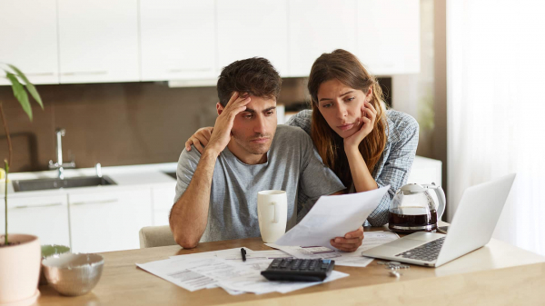 Власти ответили казахстанцам, оставшимся без ипотеки из-за повышения базовой ставки