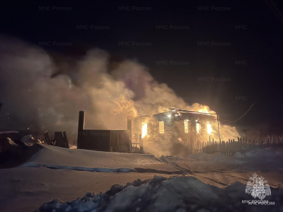 Татарстанец спасся из загоревшегося из-за печи дома