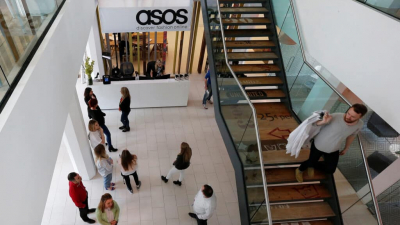 Акции Asos подскочили на 18% после сообщения о продаже бренда Topshop