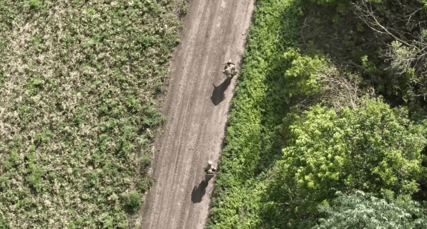 Расчёты FPV-дронов Молния-2 уничтожили более 10 антенн ВСУ в Сумской области